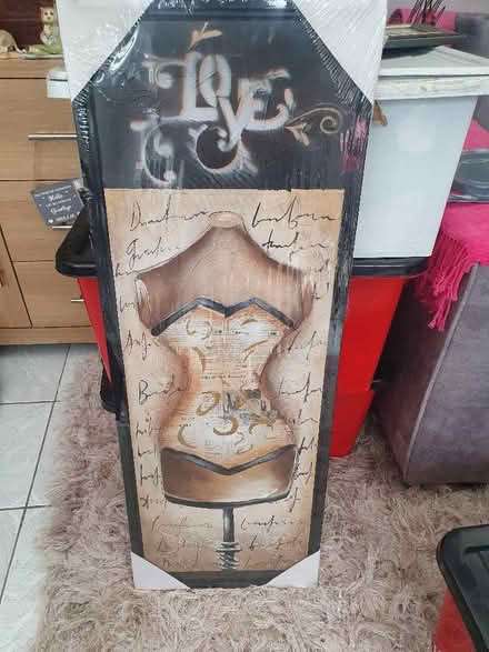 Photo of free Brand new picture (Elstow MK42) #1