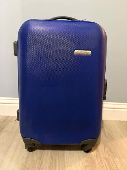 Photo of free Small wheeled suitcase with handle (Willington DE65) #1