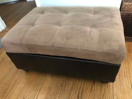 Photo of free Ottoman (San Mateo / Belmont border) #1