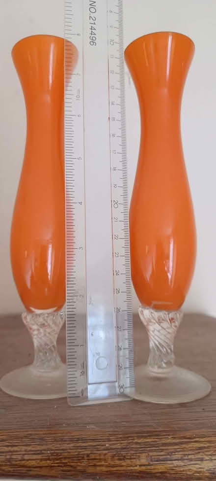 Photo of free pair of small vases (Farnborough BR6) #1