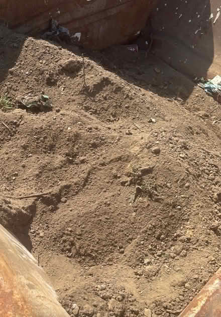 Photo of free soil- 4/5 tonne. Good quality (Clacton CO16) #1