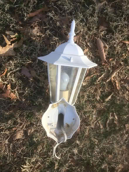 Photo of free Porch light (Bealeton) #1