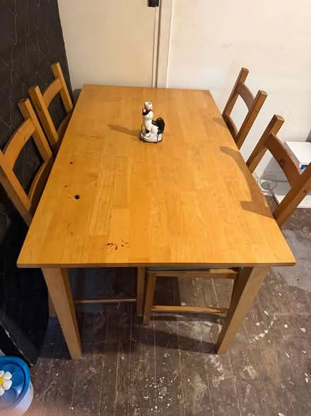Photo of free Dining table with chairs (Harehills LS8) #1
