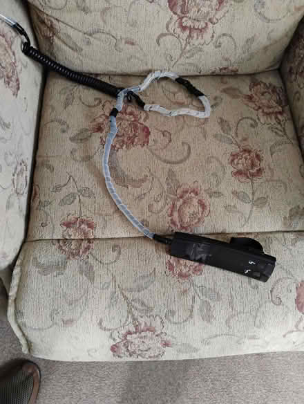 Photo of free Comfortable Electric reclining chair (Barry CF62) #3