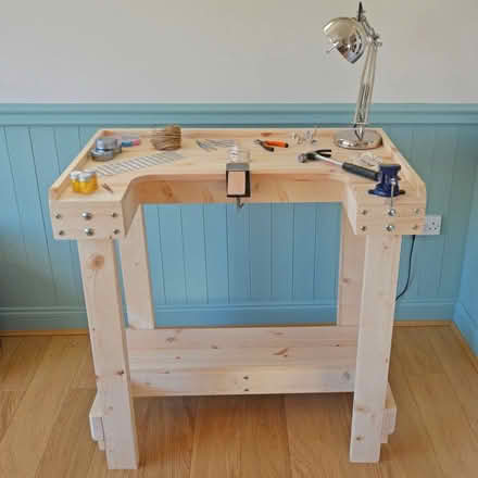 Photo of small workbench (Kirkstall LS5) #1