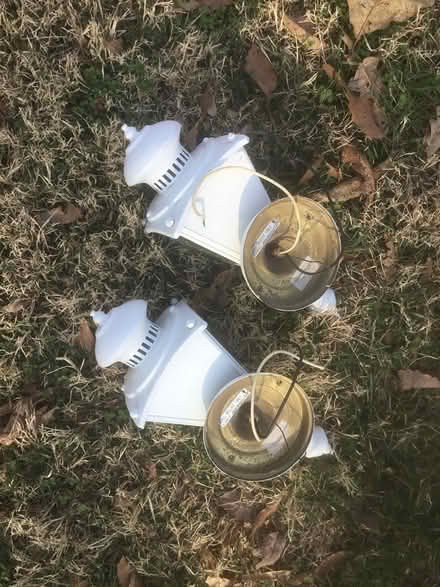 Photo of free Porch lights (Bealeton) #2