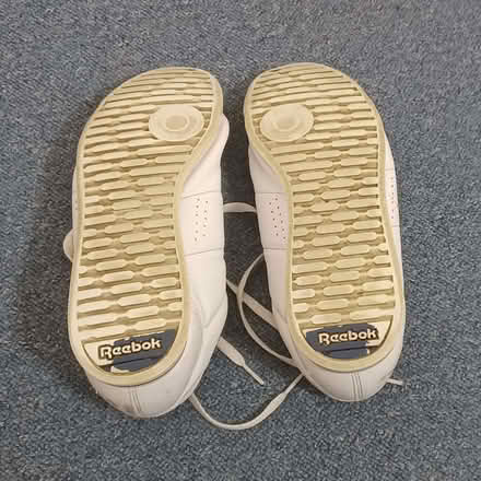Photo of free Pair of white Reebok Ladies' casual shoes - size 6 (Primrose LA1) #4