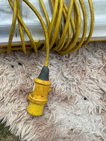 Photo of free External tube light (Upton Park E13) #2