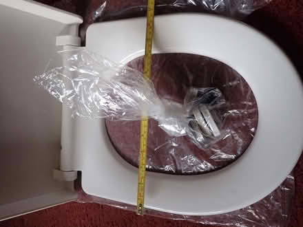 Photo of free White soft close toilet seat - small size (Greenhill BA3) #3