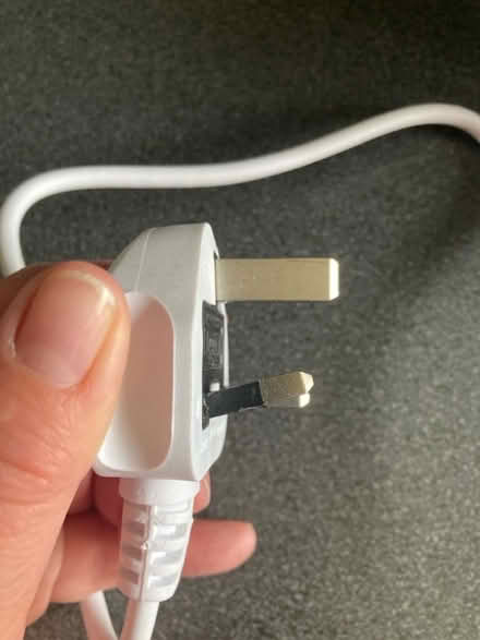 Photo of free Wax warmer - plug needs to be changed (Fortis Green N10) #3