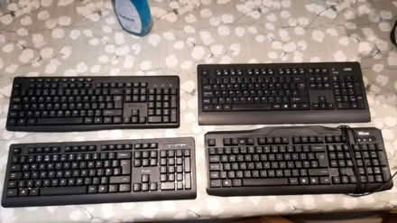 Photo of free PC keyboards (TN24) #1