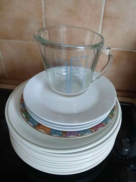 Photo of free Mixed plates & pyrex jug (Minsterley) #1