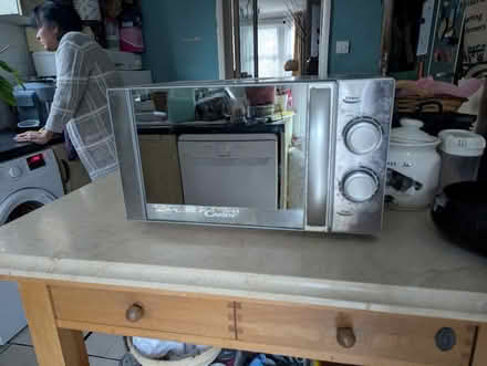 Photo of free Microwave (West Croydon) #2