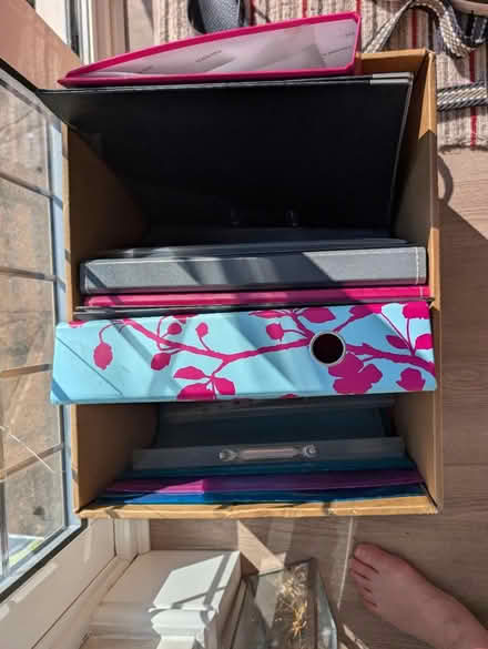 Photo of free Folders and plastic envelopes (Shenfield, CM15) #1