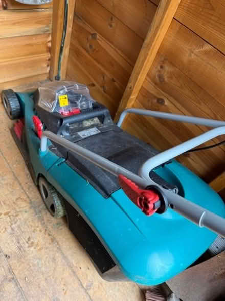 Photo of free Cordless lawnmower (Juniper Green EH14) #3