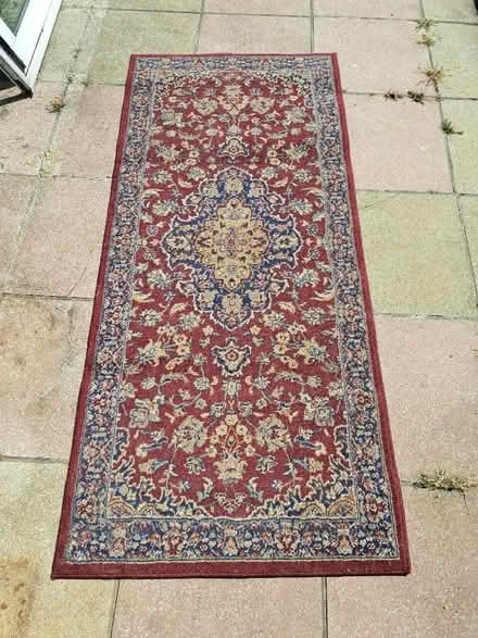 Photo of free Small Rug (Moulsham CM2) #1