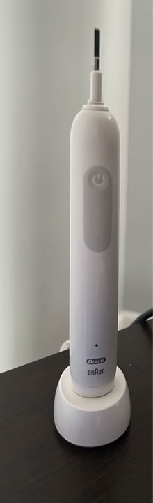Photo of free Braun electric toothbrush (Walgreens) #1