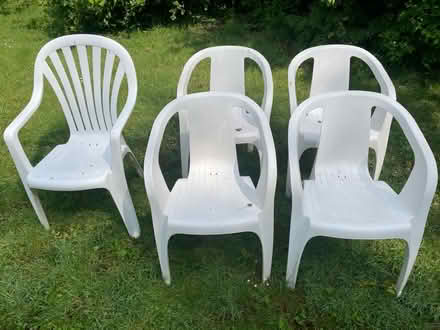 Photo of free 5 outdoor chairs (Monmouth) #1