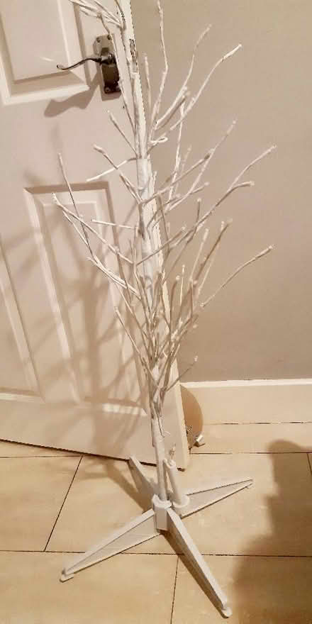 Photo of free White artificial twig tree... please read carefully. (Woodseats S8) #2