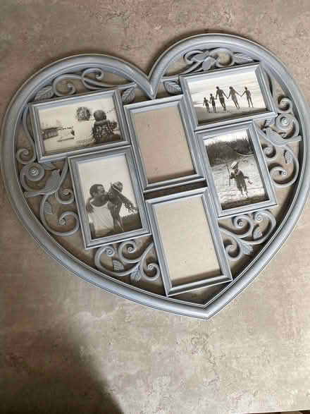 Photo of free Large picture frame (Barking IG11) #1