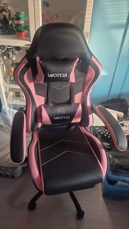 Photo of free Gaming chair (New malden KT3) #2