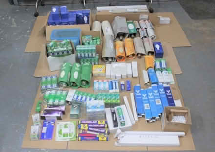 Photo of free Light Bulbs! (Dee Cut EX14) #1