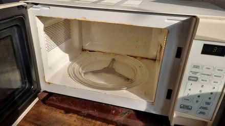 Photo of free Old working microwave, N22 (Alexandra Palace N22) #2