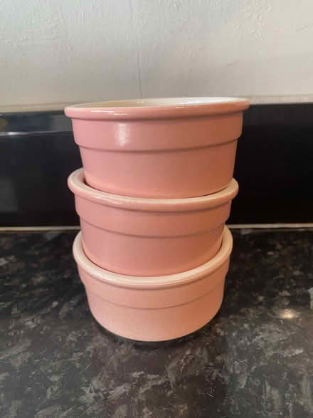 Photo of free 3 pink ceramic ramekins (Cogges OX28) #1