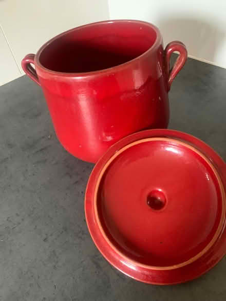 Photo of free Ceramic pot (Bracknell RG12) #1
