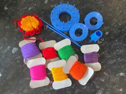 Photo of free Plastic flower 'loom' & yarn (Cogges OX28) #1