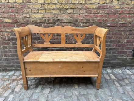 Photo of free Wooden Storage Bench (Canonbury N1) #1