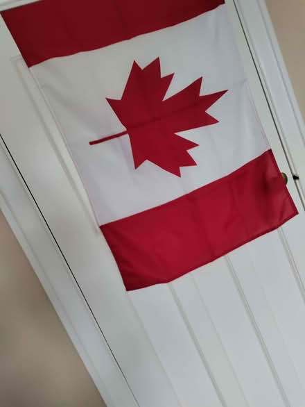 Photo of free Canadian flag (California DE22) #1
