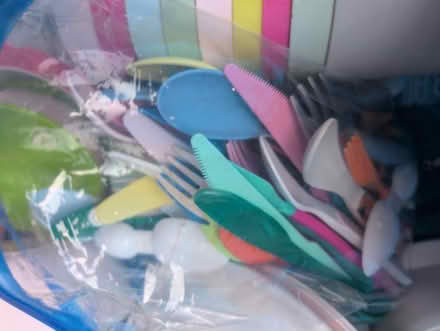 Photo of free Children's cutlery, plates, cups (CR52SU) #1