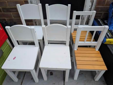 Photo of free 6x small children's chairs (CR52SU) #1