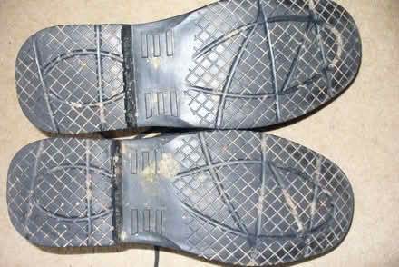 Photo of free Totectors size 9 worn (Far Bletchley MK3) #2