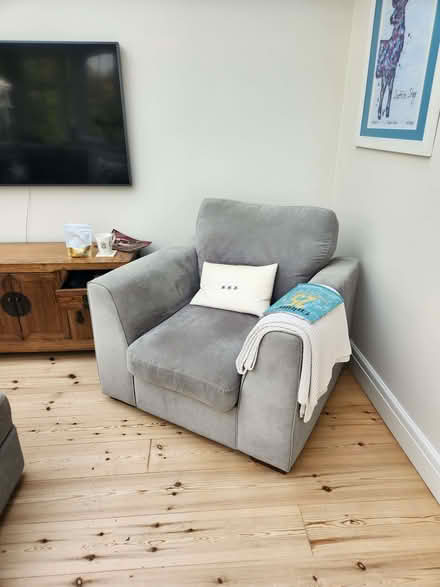 Photo of free 3-Piece Sofa Suite (Haywards Heath RH16) #4