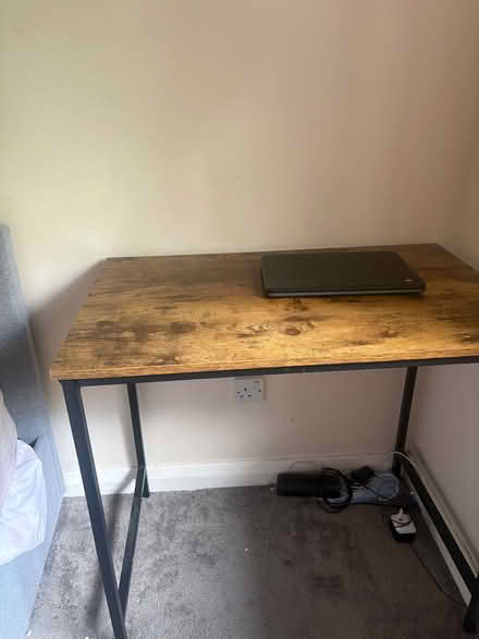 Photo of free Reading table (Purley on Thames RG8) #4