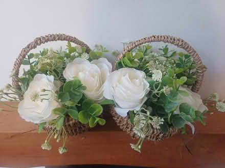 Photo of free Flower table decorations (Linslade LU7) #1