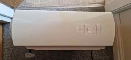 Photo of free Large Epson 1080p Projector - needs new bulb (Cotham Ward BS6) #3