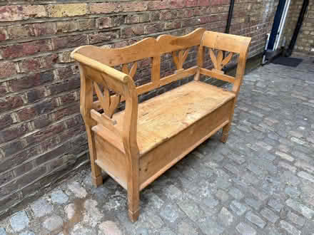 Photo of free Wooden Storage Bench (Canonbury N1) #3