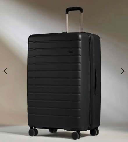 Photo of Large suitcase (Nw41 by Nw41by) #1