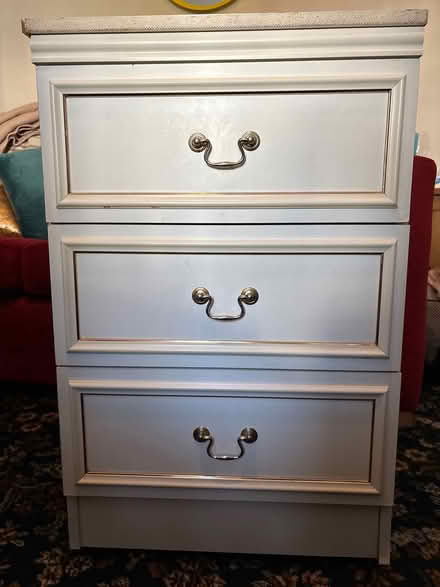 Photo of free Pretty little chest of drawers (South Croydon) #1