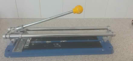 Photo of free DIYers - Tile cutter (east twickenham) #2