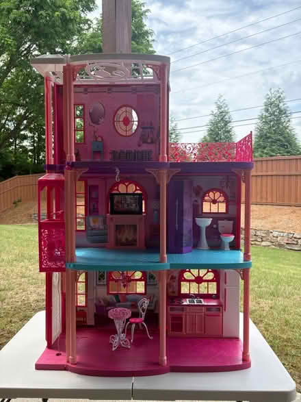 Photo of free Barbie Dream House (Marietta) #1
