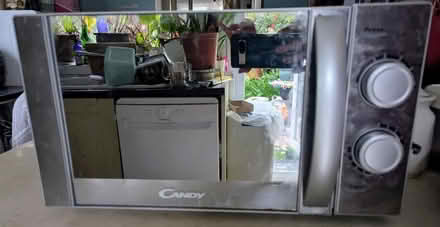 Photo of free Microwave (West Croydon) #1
