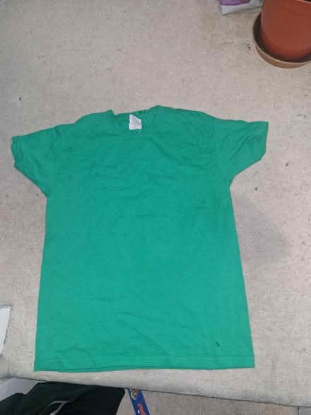 Photo of free Fruit of the loom T-shirt (Grove Park SE9) #1