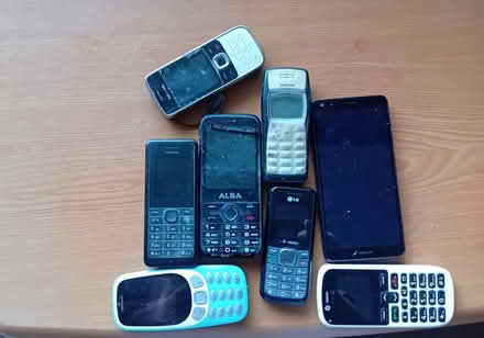 Photo of free Old mobile phones (Colchester CO2) #1