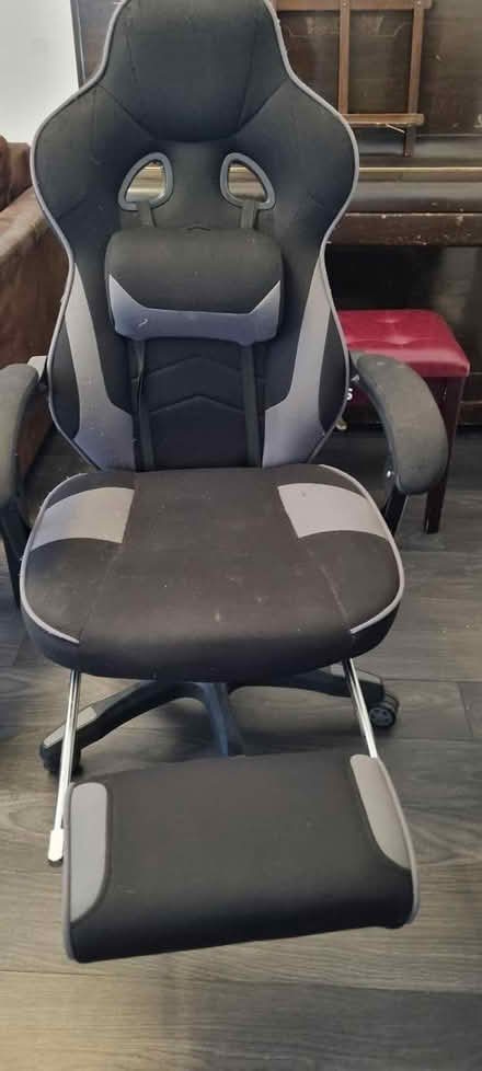 Photo of free Gaming Chair (Stoke Newington N16) #1