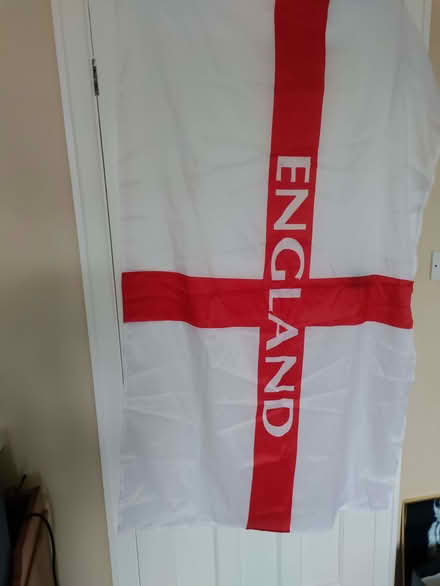 Photo of free 3 England Flags (California DE22) #1