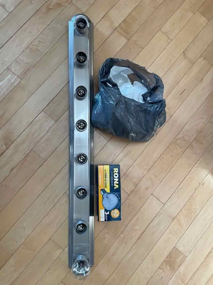 Photo of free Bathroom light fixture (Kanata Bridlewood) #1